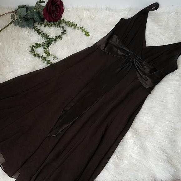 Maggy London Dresses & Skirts - Maggy London🔵 Brown Silk Dress